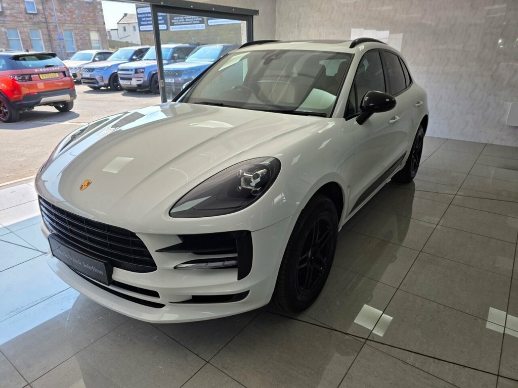 Porsche Macan Gts Pdk White #58