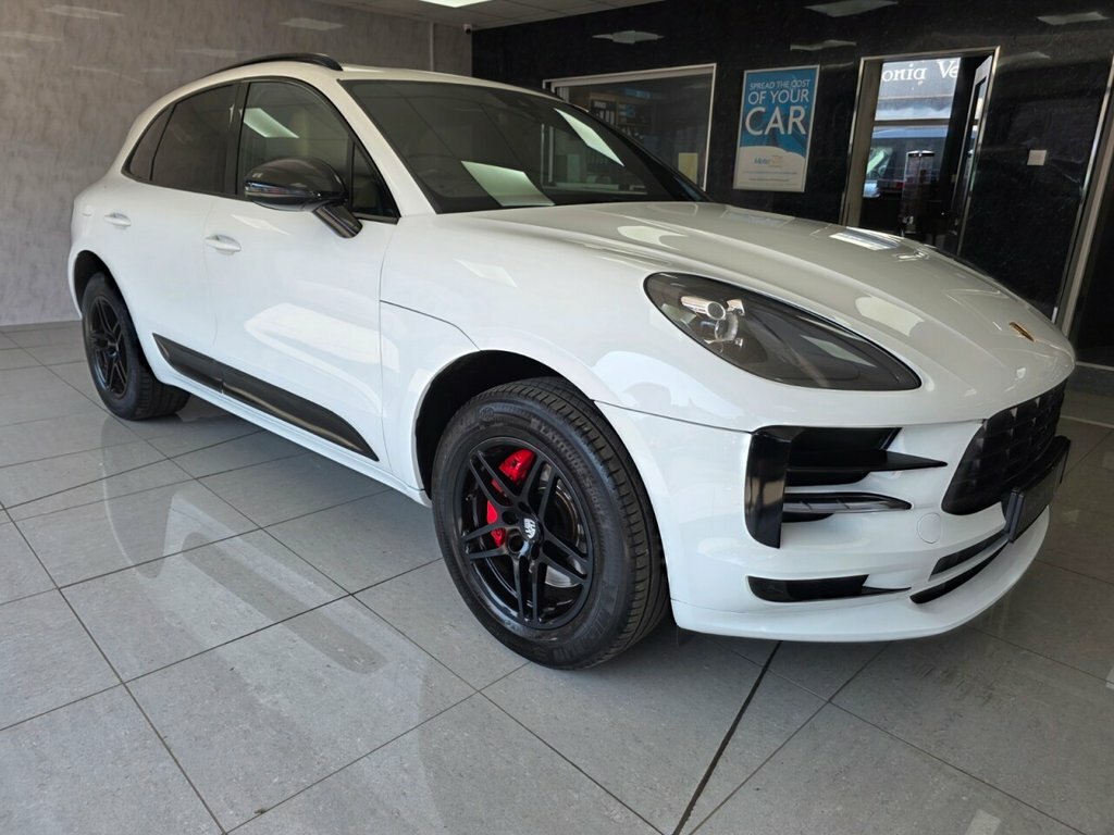 Porsche Macan Gts Pdk White #29