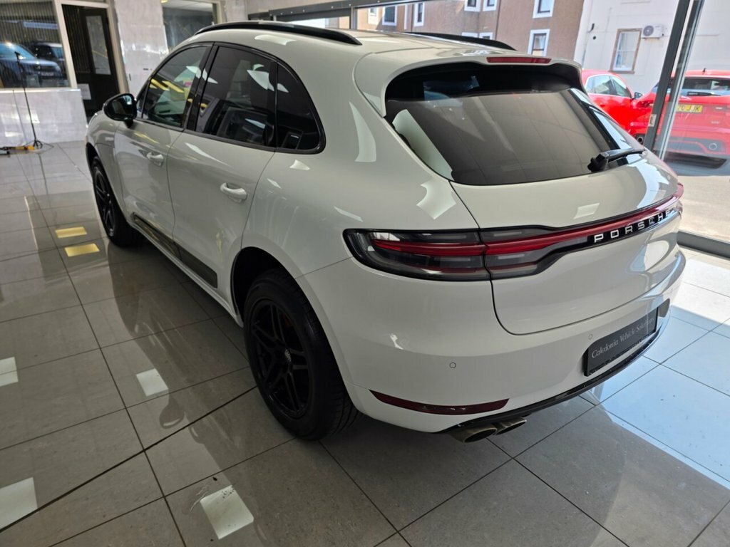 Porsche Macan Gts Pdk White #47