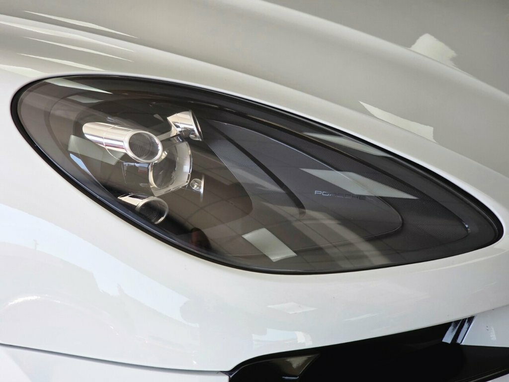 Porsche Macan Gts Pdk White #25
