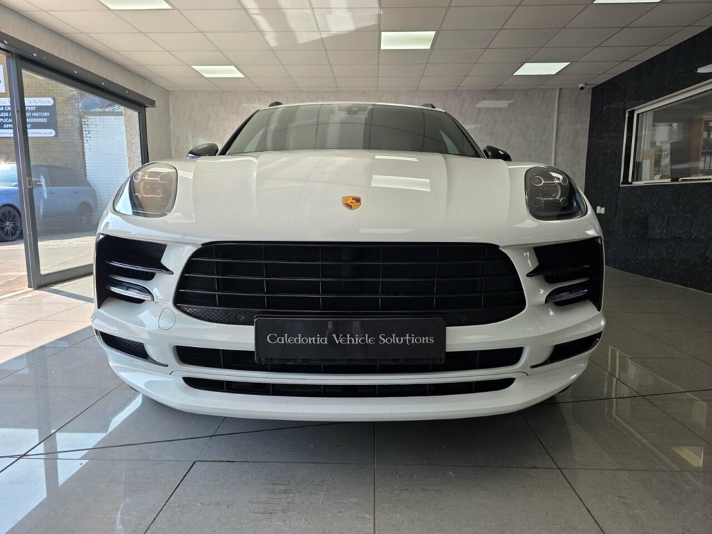 Porsche Macan Gts Pdk White #54