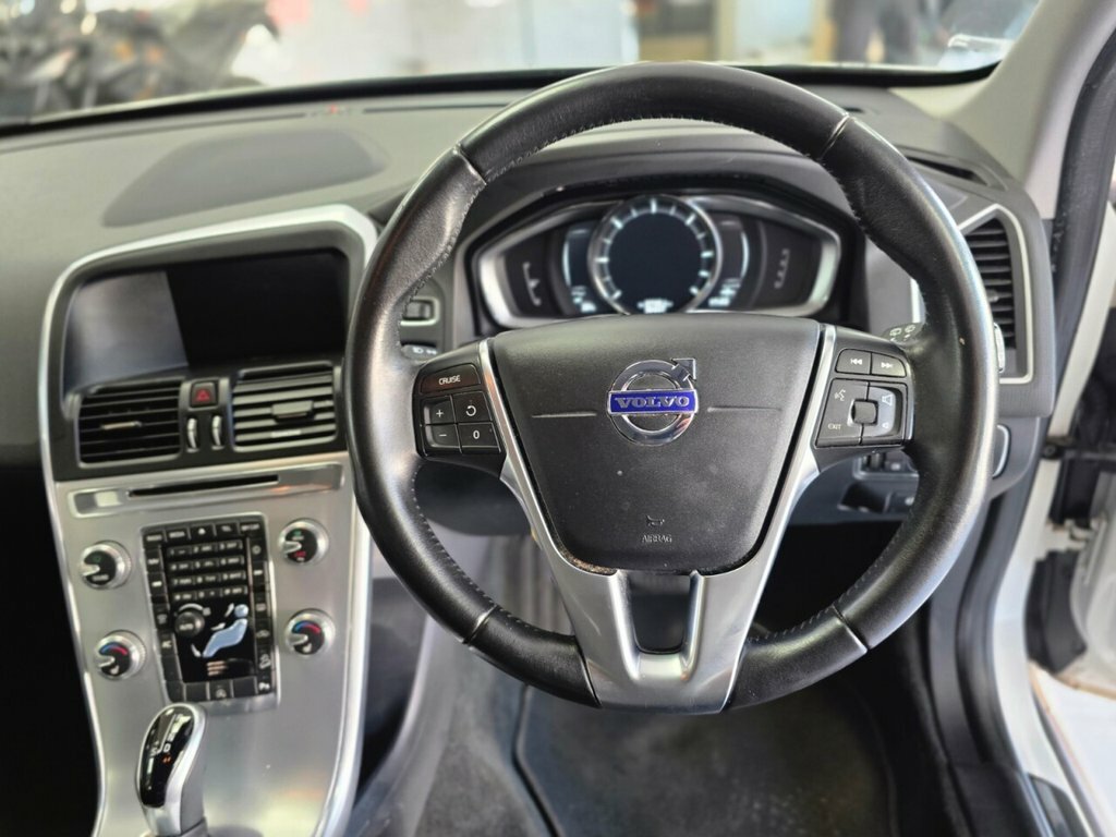 Volvo XC60 D4 Awd R-design Lux Nav Grey #9