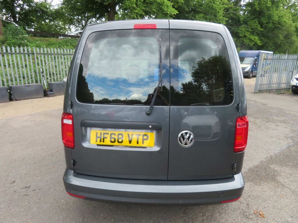 Volkswagen Caddy C20 Tdi Highline Dsg #5