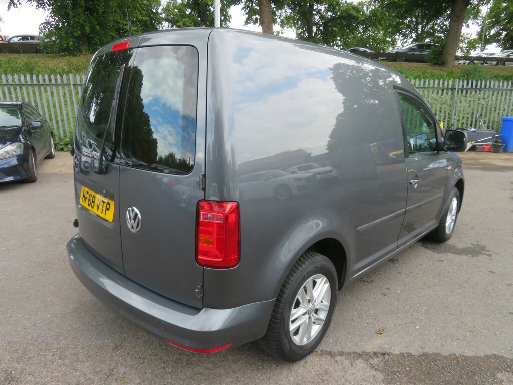 Volkswagen Caddy C20 Tdi Highline Dsg #4