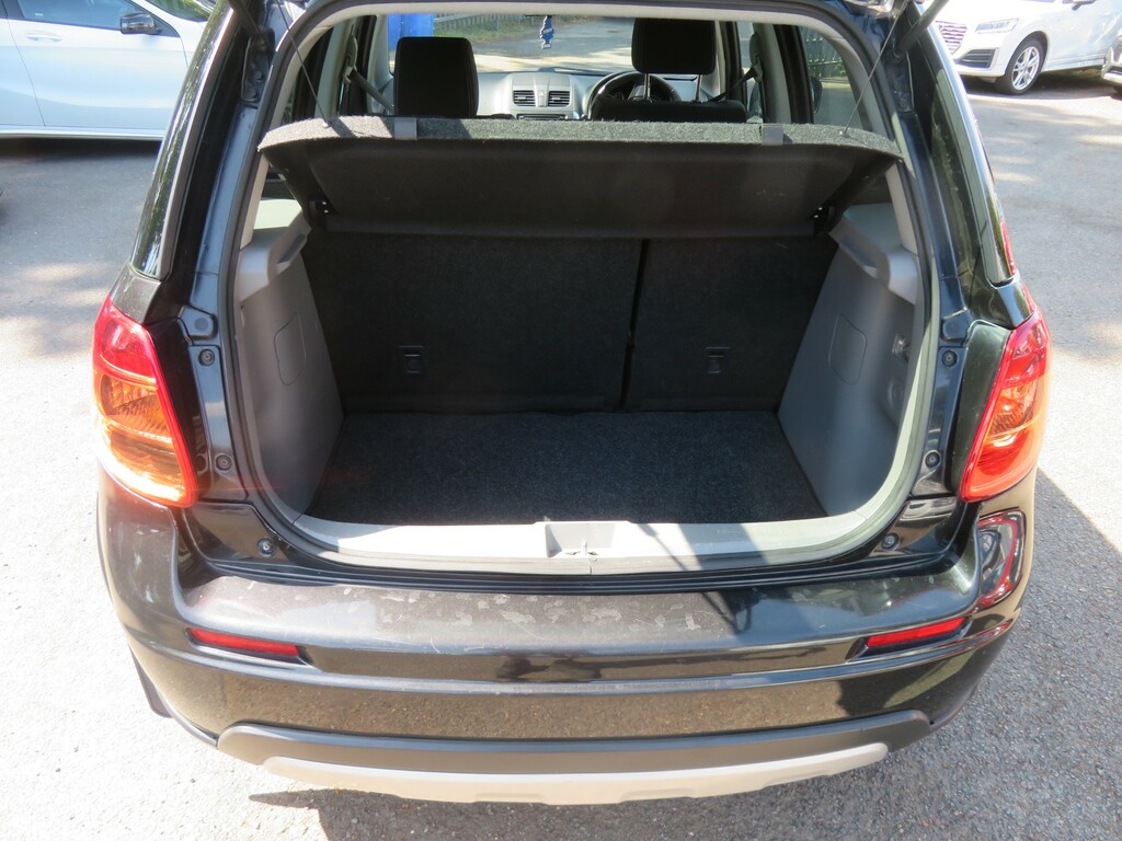 Suzuki SX4 Hatchback Silver #13