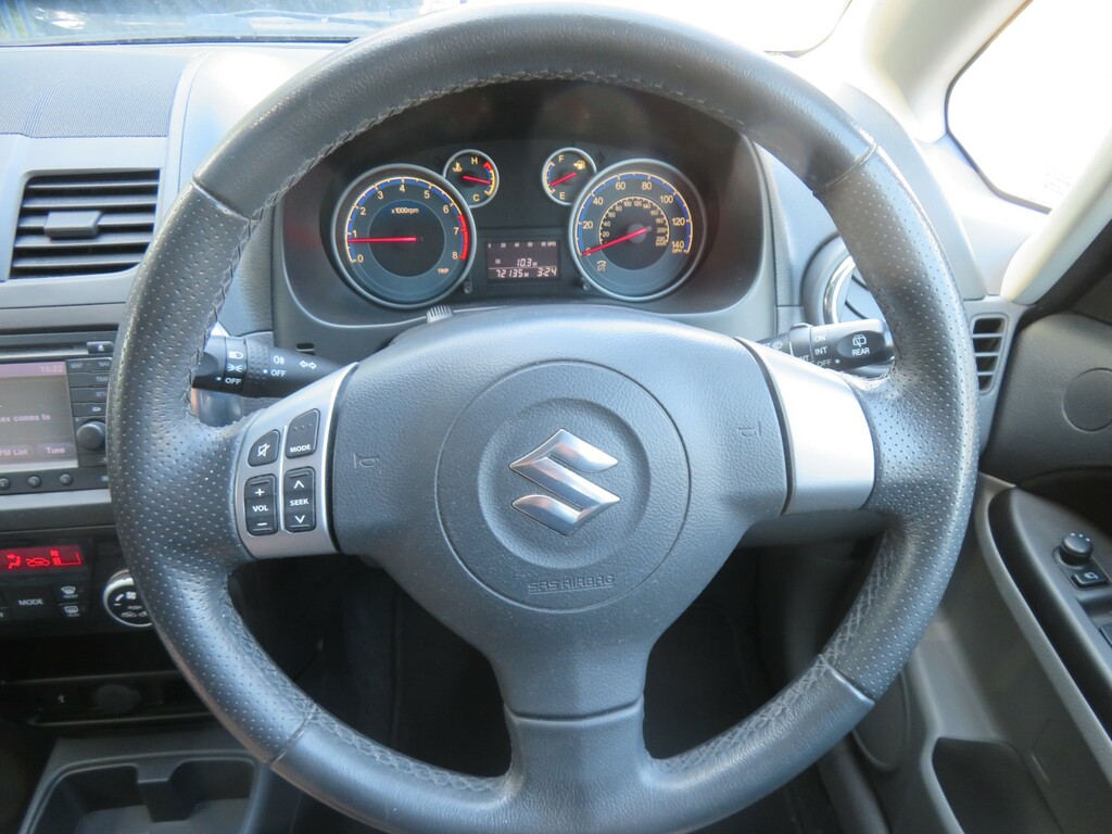 Suzuki SX4 Hatchback Silver #18