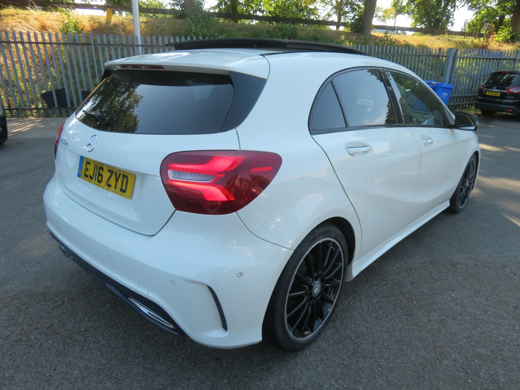 Mercedes-Benz A Class A200d Amg Line Premium Plus EJ16ZYD #4