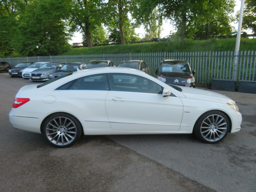 Mercedes-Benz E Class Cdi Blueefficiency Se #3