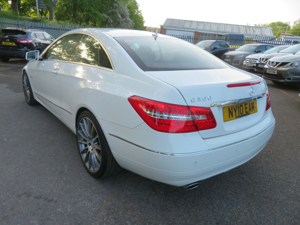 Mercedes-Benz E Class Cdi Blueefficiency Se #6