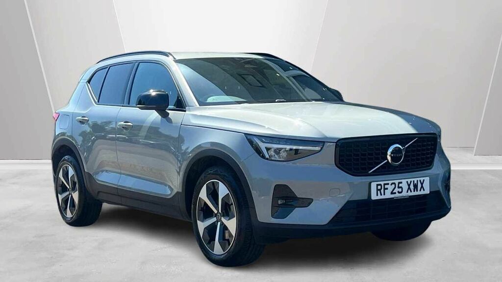 Volvo XC40 2.0 Plus, B4 Mild Hybrid, Dark Camera, Pi