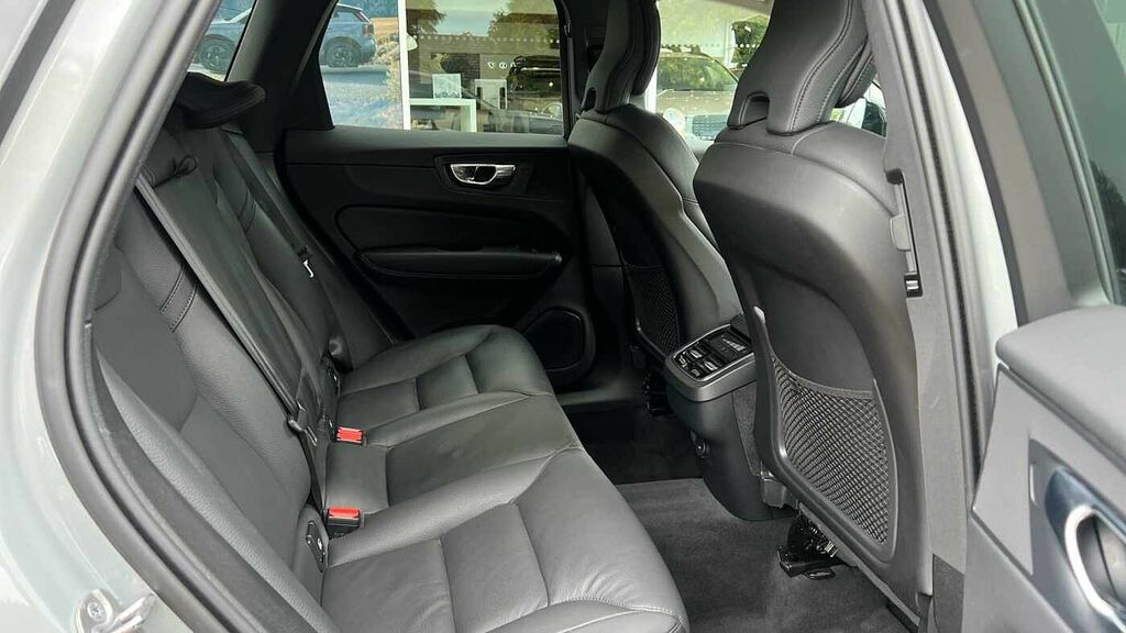 Volvo XC60 2.0 Plus, B5 Awd Mild Hybrid, Dark 360 Ca RV25ZRA #6