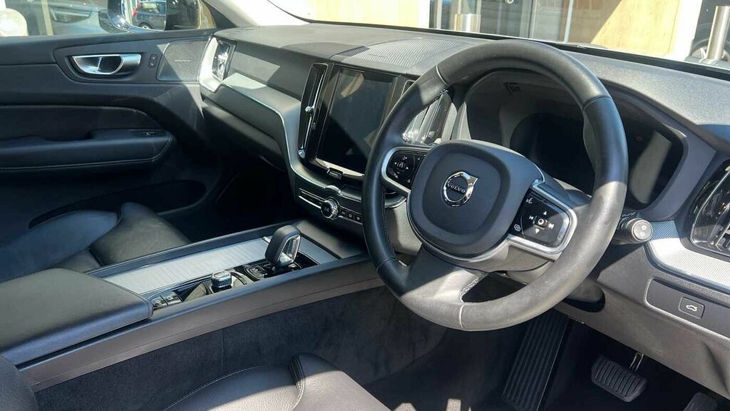 Volvo XC60 2.0 Plus, B5 Awd Mild Hybrid, Dark 360 Ca RV25TFA  #4