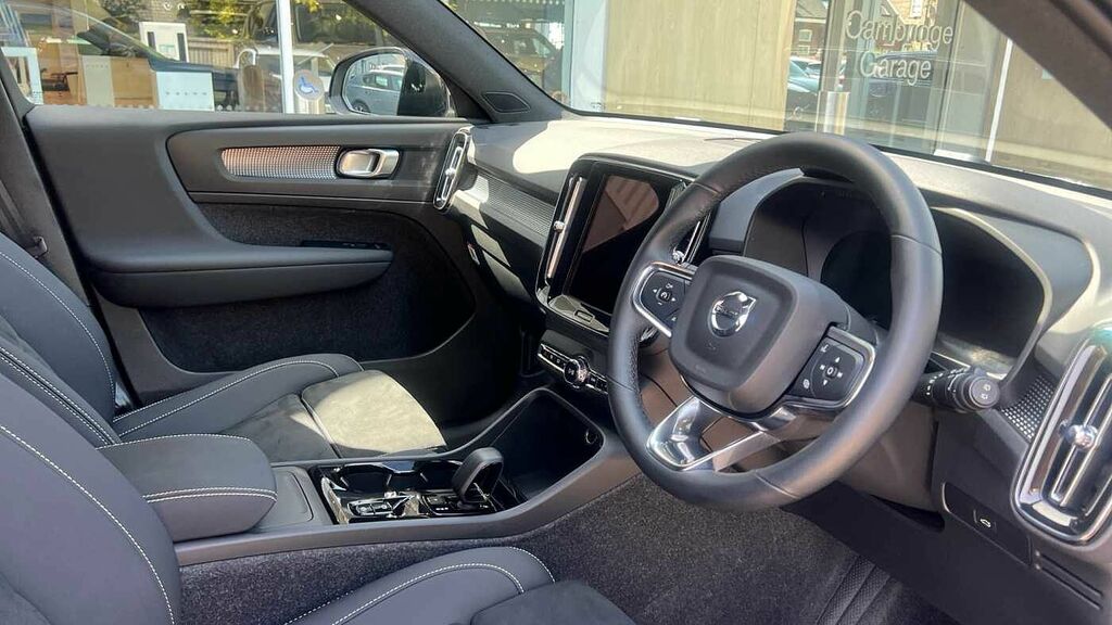 Volvo XC40 2.0 Plus, B4 Mild Hybrid, Dark Camera, Pi RJ25VJK #4