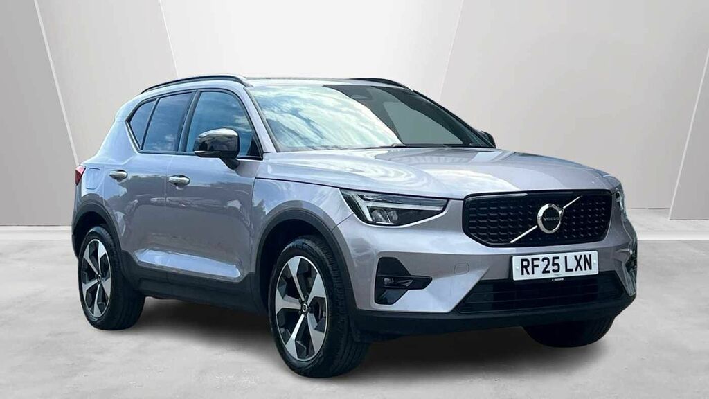 Volvo XC40 2.0 Plus, B4 Mild Hybrid, Dark Camera, Pi
