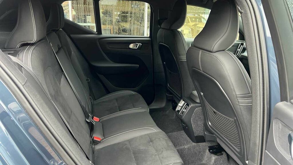 Volvo XC40 2.0 Plus, B4 Mild Hybrid, Dark Camera, Pi RF25XBP #6