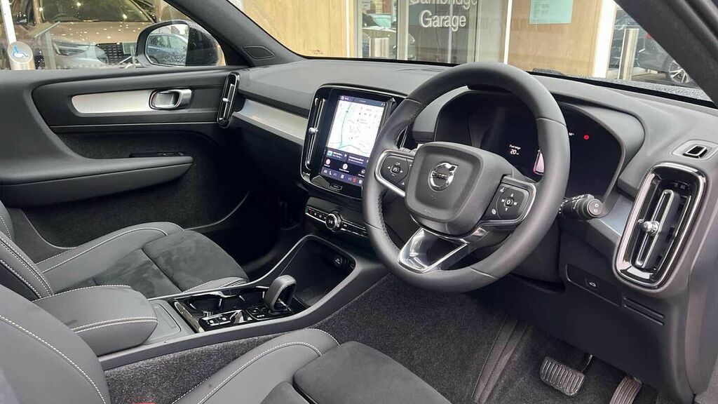 Volvo XC40 2.0 Plus, B4 Mild Hybrid, Dark Camera, Pi RF25XBP #4