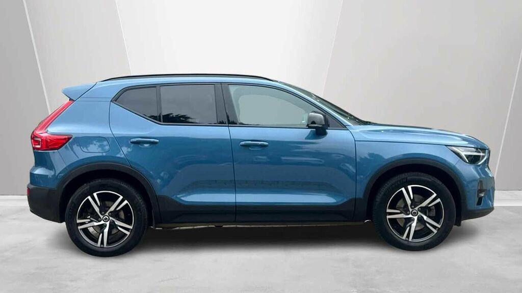 Volvo XC40 2.0 Plus, B4 Mild Hybrid, Dark Keyless, E LV73KOU Blue #3