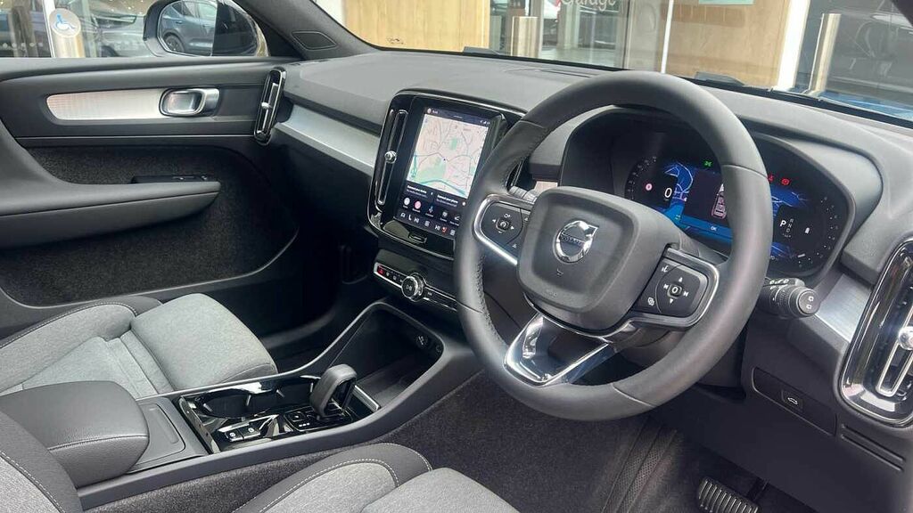 Volvo XC40 2.0 Plus, B4 Mild Hybrid, Dark Keyless, E LV73KOU Blue #4