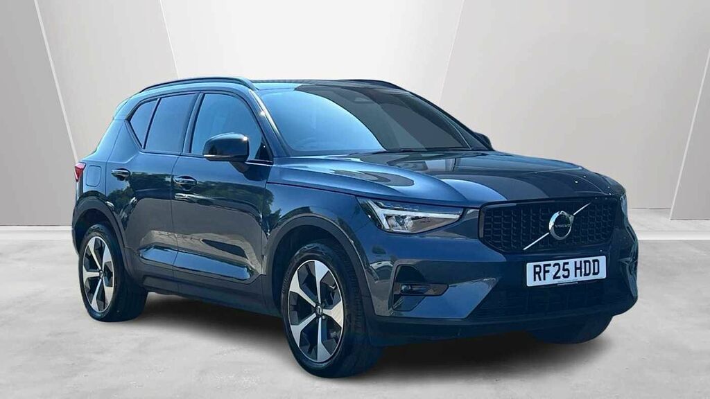 Volvo XC40 2.0 Plus, B4 Mild Hybrid, Dark Pilot, Key
