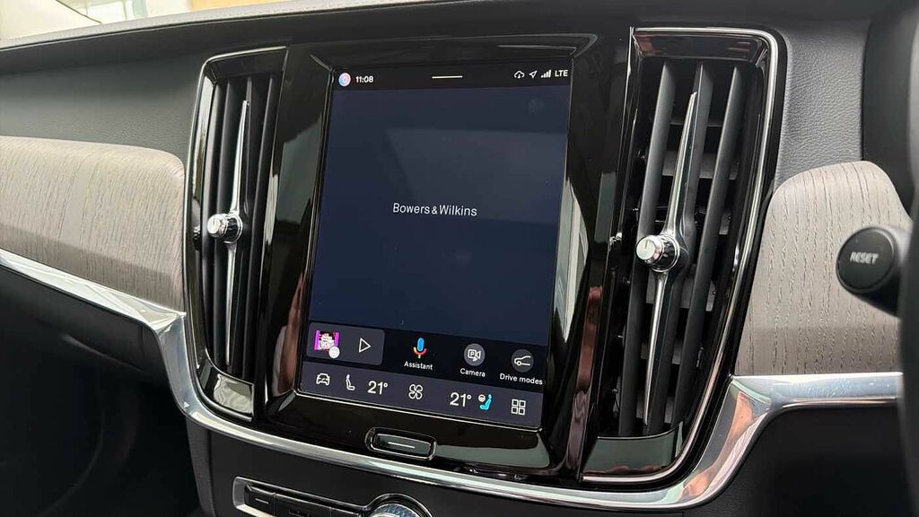 Volvo V90 Ultra T8 Awd Plug-in Hybrid Dark Blue #32