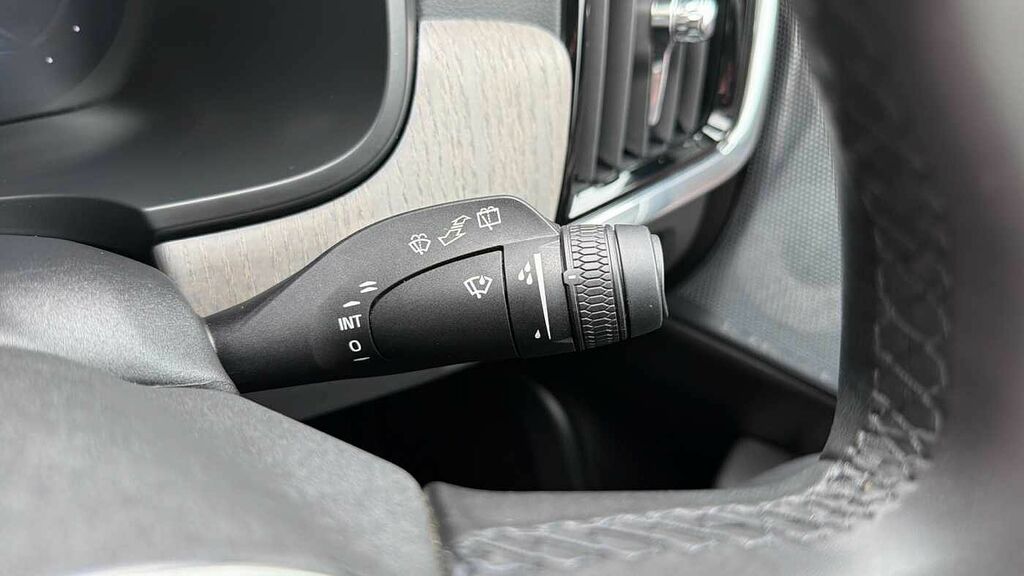Volvo V90 Ultra T8 Awd Plug-in Hybrid Dark Blue #19