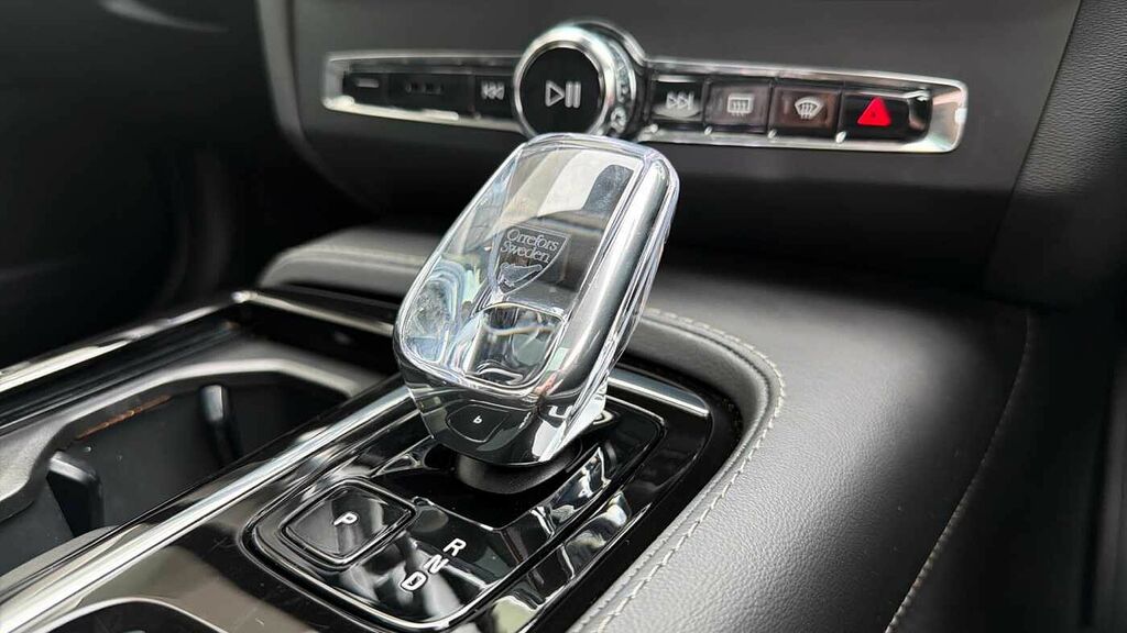 Volvo V90 Ultra T8 Awd Plug-in Hybrid Dark Blue #25