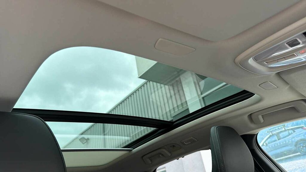Volvo V90 Ultra T8 Awd Plug-in Hybrid Dark Blue #29