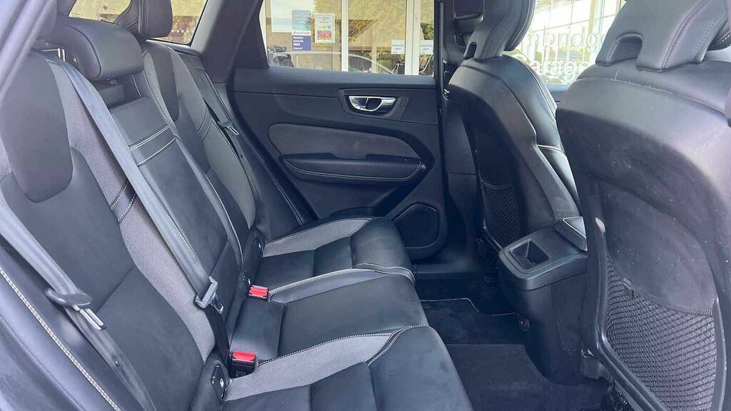 Volvo XC60 2.0 R-design, B5 Awd Mild Hybrid Sunroof, Camera, #6