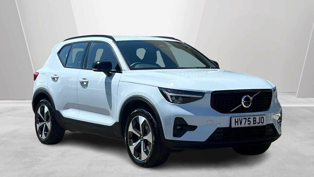 Volvo XC40 2.0 Plus, B3 Mild Hybrid, Dark Camera, Pi