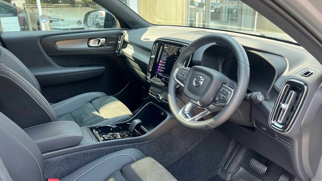 Volvo XC40 2.0 Ultimate, B4 Mild Hybrid, Dark Sunroo  #4