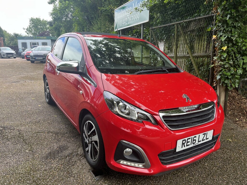 Peugeot 108 Hatchback 1.2 Puretech Allure 201616 Red