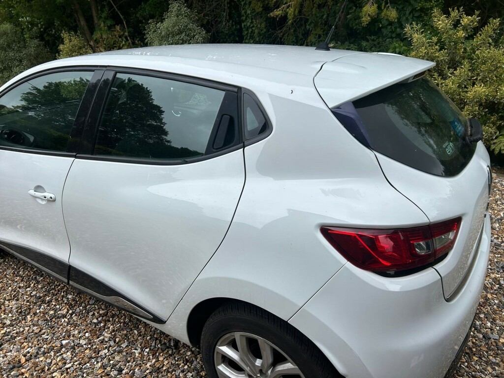 Renault Clio Hatchback 0.9 Dynamique Nav Tce 90 201767 SH67OYE White #6