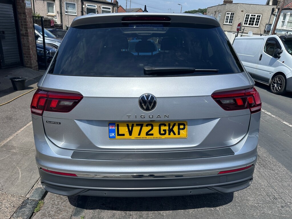 Volkswagen Tiguan Allspace 1.5 Tsi Life Dsg Euro 6 Silver #4