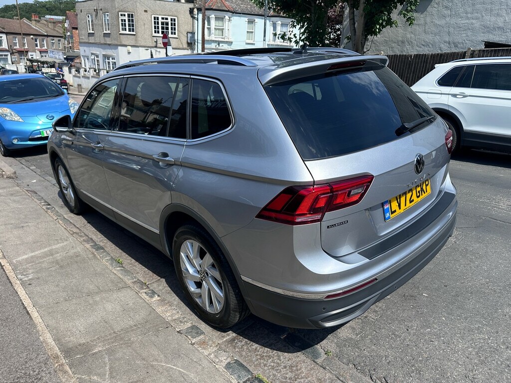 Volkswagen Tiguan Allspace 1.5 Tsi Life Dsg Euro 6 Silver #5