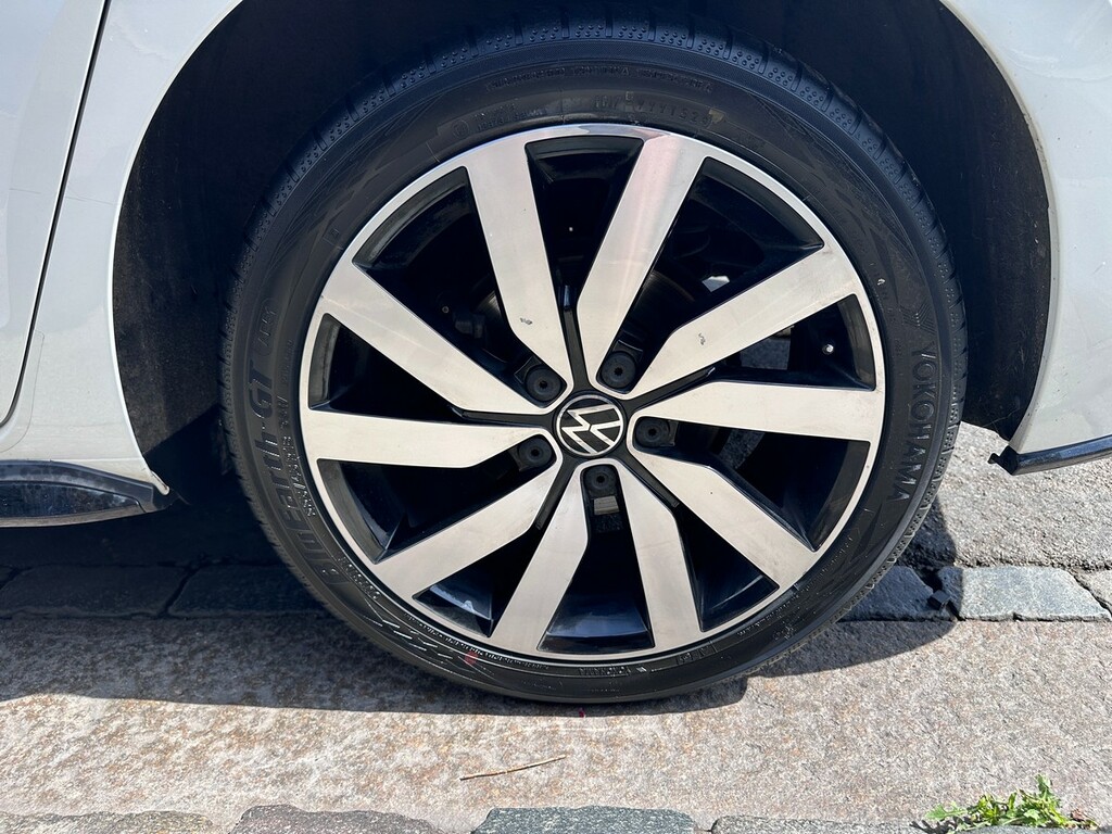 Volkswagen Touran 1.5 Tsi Evo R-line Dsg 150 Ps Black #19