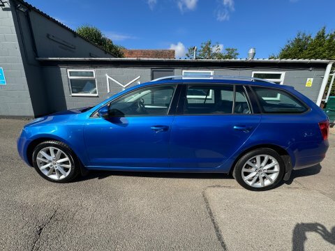 Skoda Octavia Elegance Tdi Cr KS63RHY Blue #6