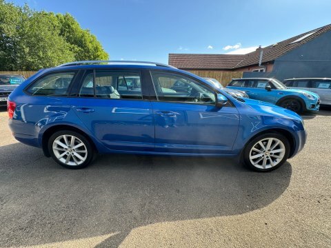 Skoda Octavia Elegance Tdi Cr KS63RHY Blue #5