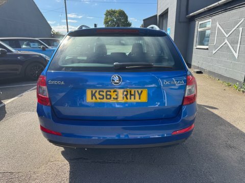 Skoda Octavia Elegance Tdi Cr KS63RHY Blue #4