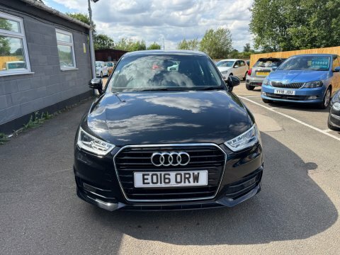 Audi A1 Sportback Tfsi S EO16ORW Black #3