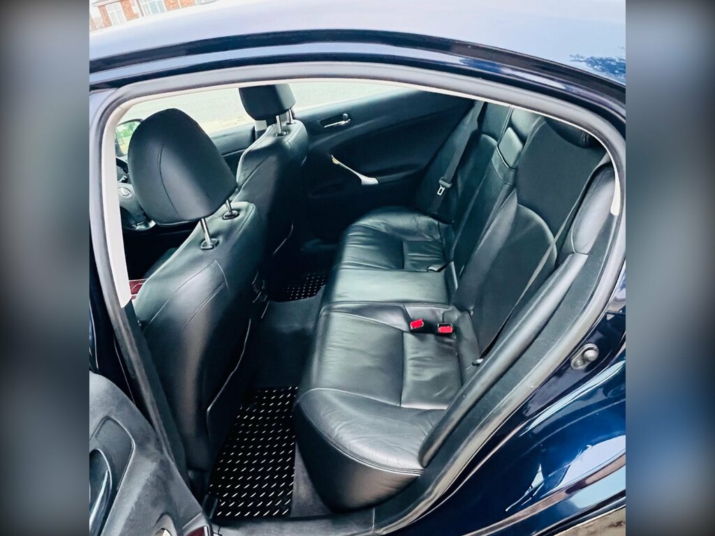 Lexus IS Se Silver #8