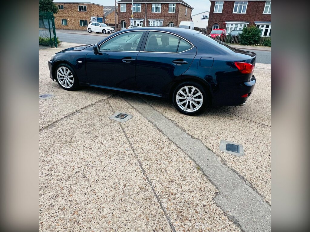 Lexus IS Se Silver #7