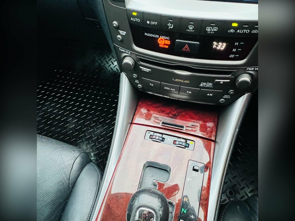 Lexus IS Se Silver #18