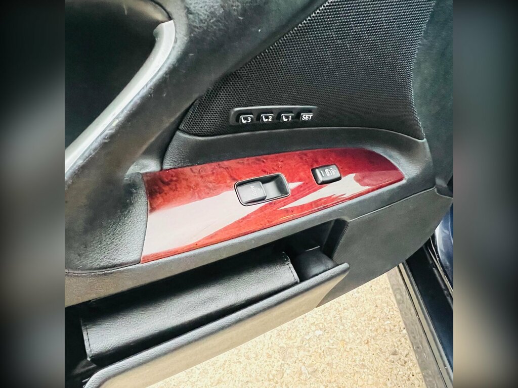 Lexus IS Se Silver #14