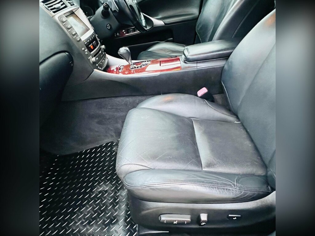 Lexus IS Se Silver #11