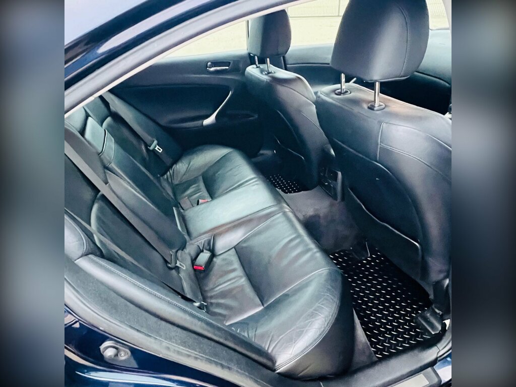Lexus IS Se Silver #15