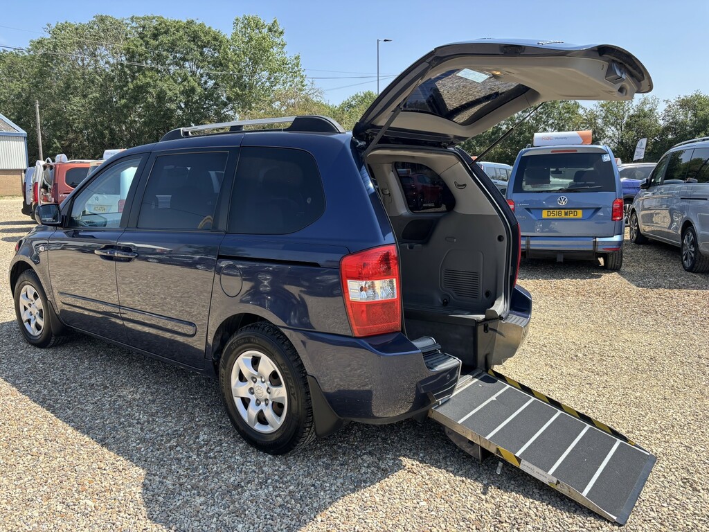 Kia Sedona 2.9 Crdi Ts Silver #7