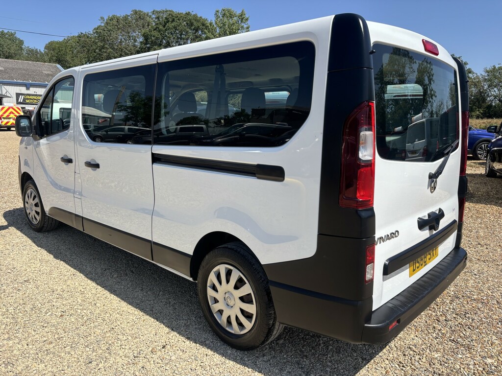 Vauxhall Vivaro 9 Seat Minibus 1.6 Cdti 2900 White #5