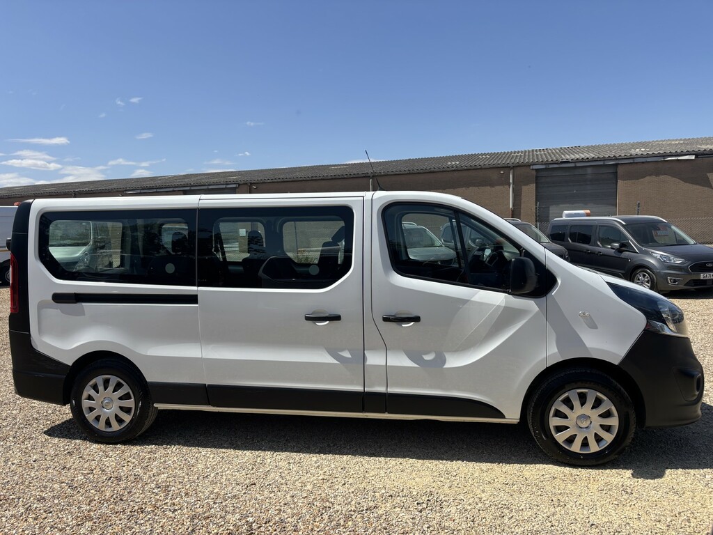 Vauxhall Vivaro 9 Seat Minibus 1.6 Cdti 2900 White #2