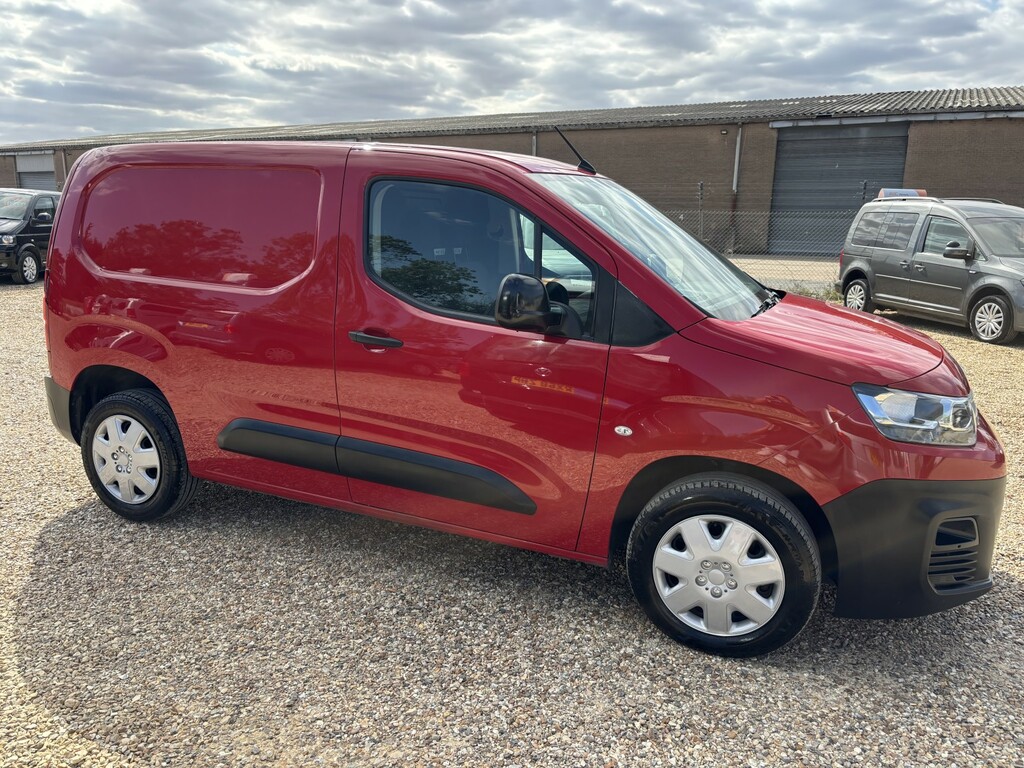 Citroen Berlingo 1.5 Bluehdi 1000 Enterprise M Pro Red #2