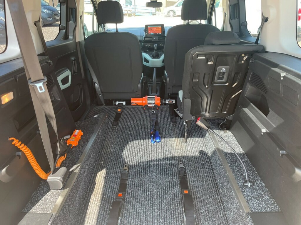Citroen Berlingo 1.6L Enterprise M White #7